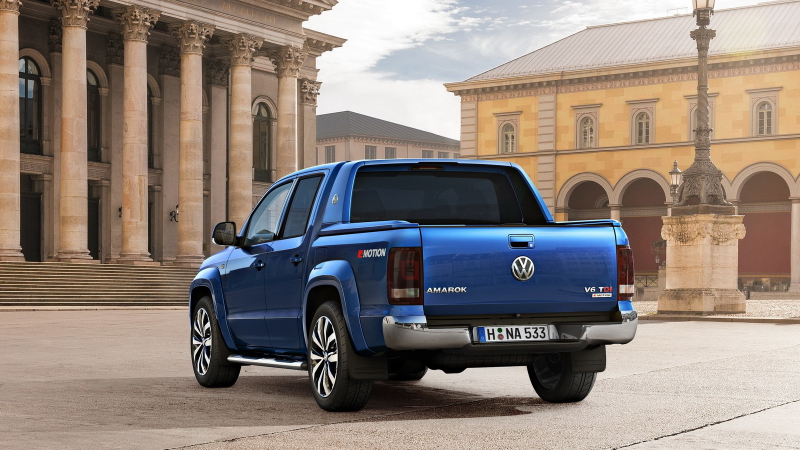 Illustration for article titled The First-Ever V6 Volkswagen Amarok Looks Like A Perfect Rugged Euro-Truck